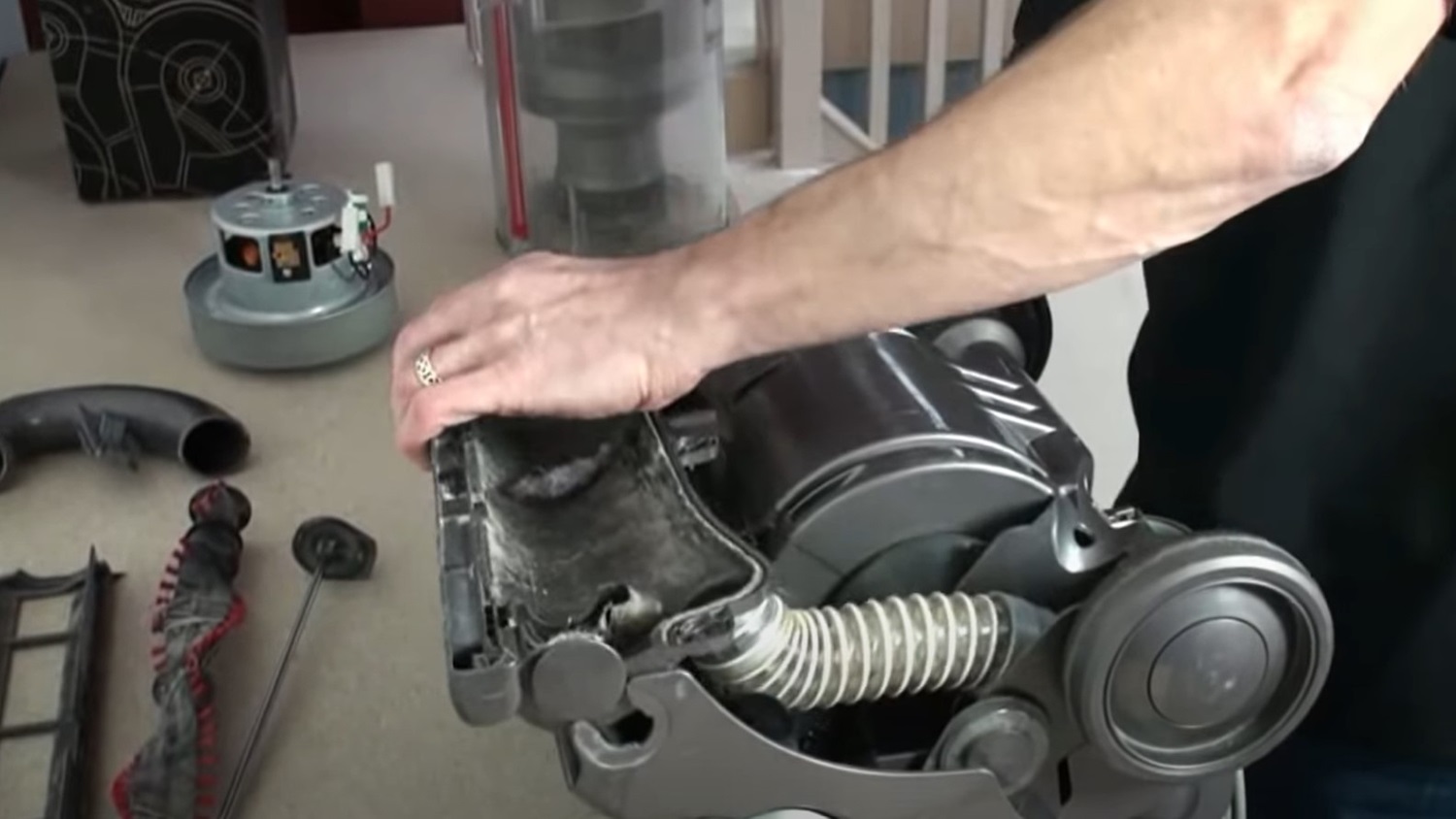 Dyson Motor Replacement remove the brush roll housing